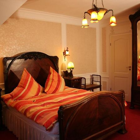 Hotel Goldener Loewe Kevelaer Bagian luar foto