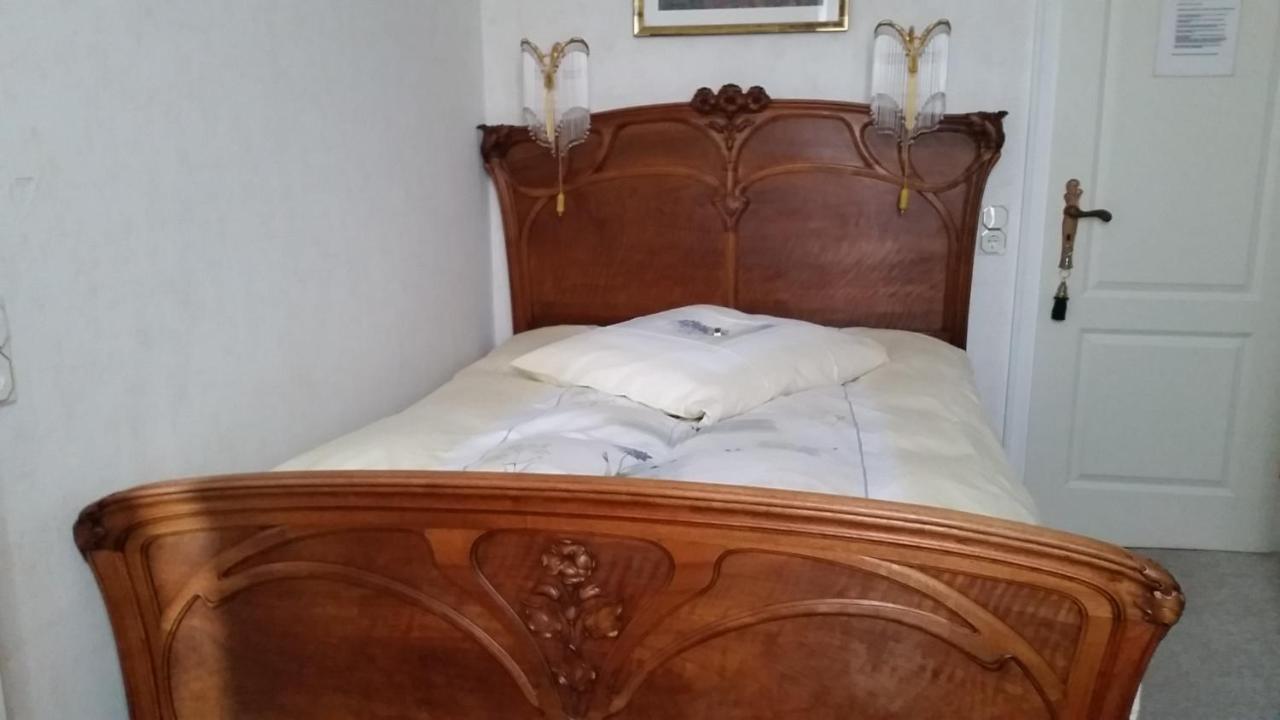 Hotel Goldener Loewe Kevelaer Bagian luar foto