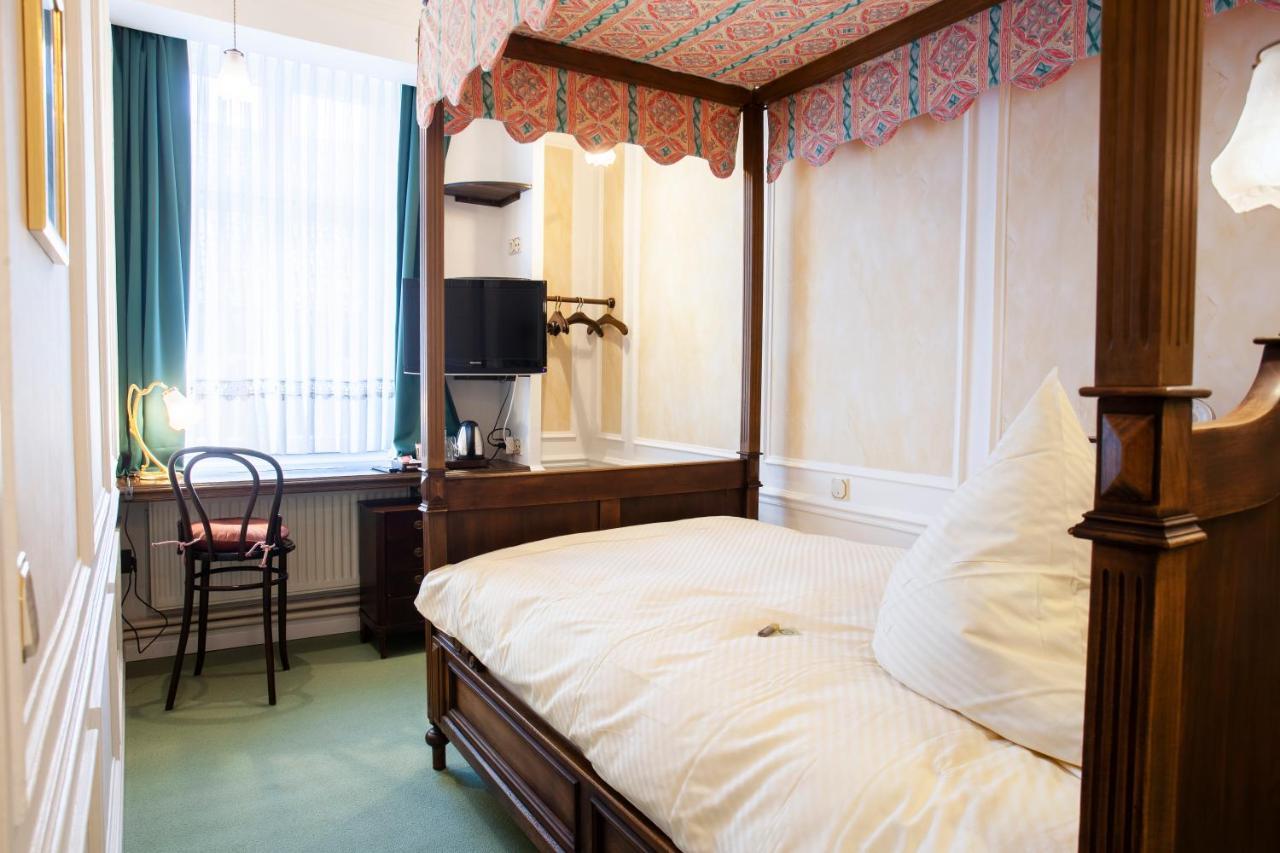 Hotel Goldener Loewe Kevelaer Bagian luar foto