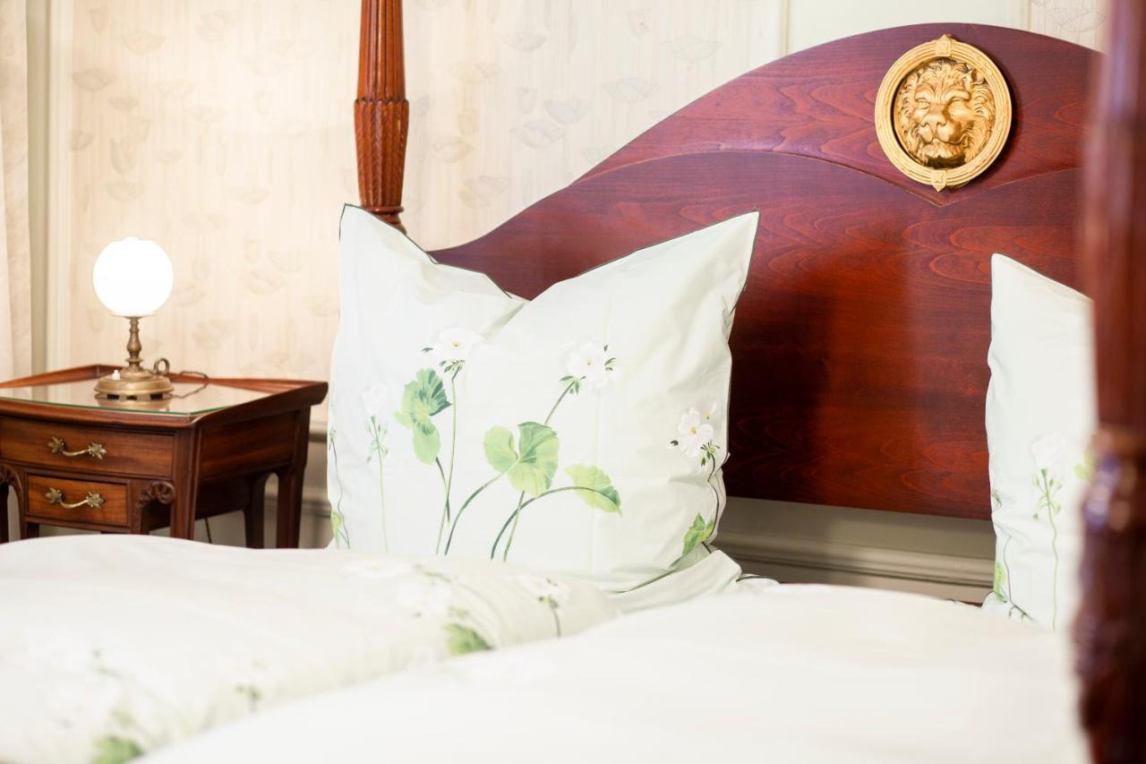 Hotel Goldener Loewe Kevelaer Bagian luar foto